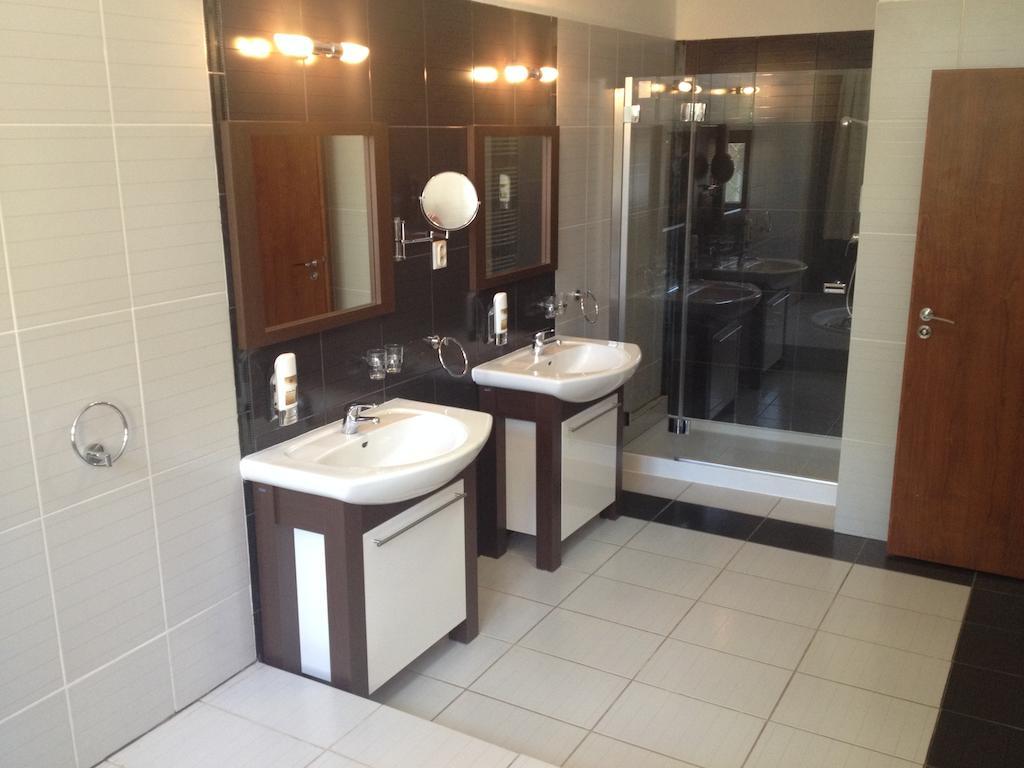 Garni Hotel Cosmopolitan Senec Room photo