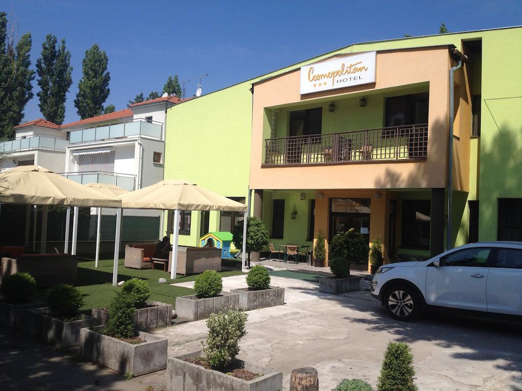 Garni Hotel Cosmopolitan Senec Exterior photo