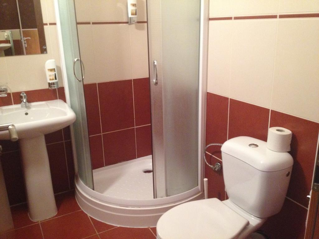 Garni Hotel Cosmopolitan Senec Room photo